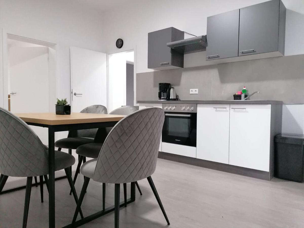 Estrella24 Living Rooms Tokio Herne Exterior photo